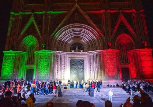 La 50esima Castellana prende il via a Orvieto dopo le emozioni in Piazza Duomo